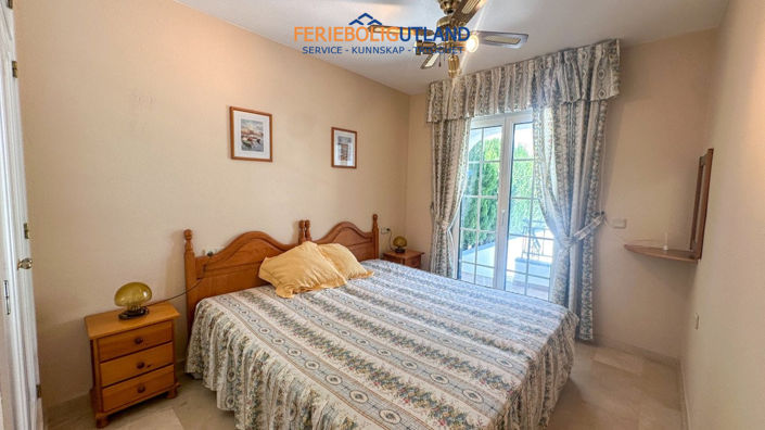 Image No.26-2 Bed Townhouse for sale