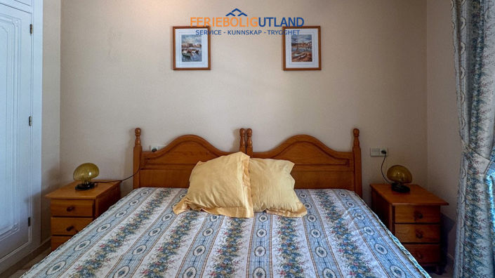 Image No.27-2 Bed Townhouse for sale