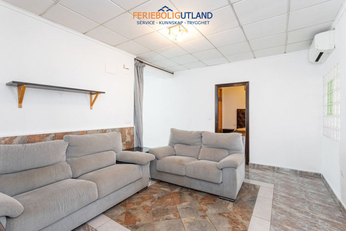 Image No.10-4 Bed Townhouse for sale