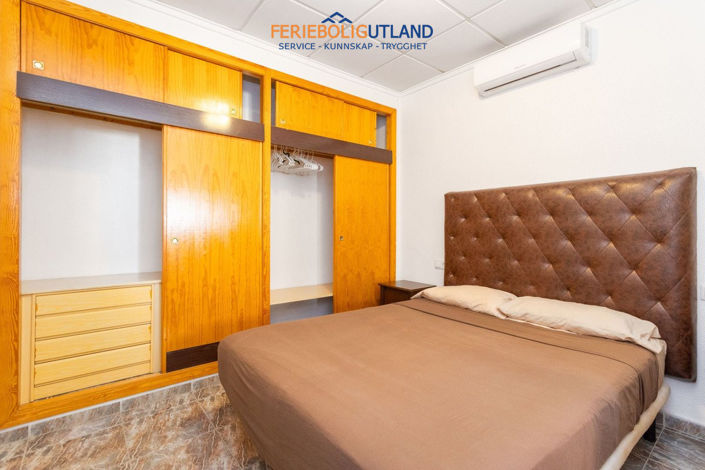 Image No.18-4 Bed Townhouse for sale