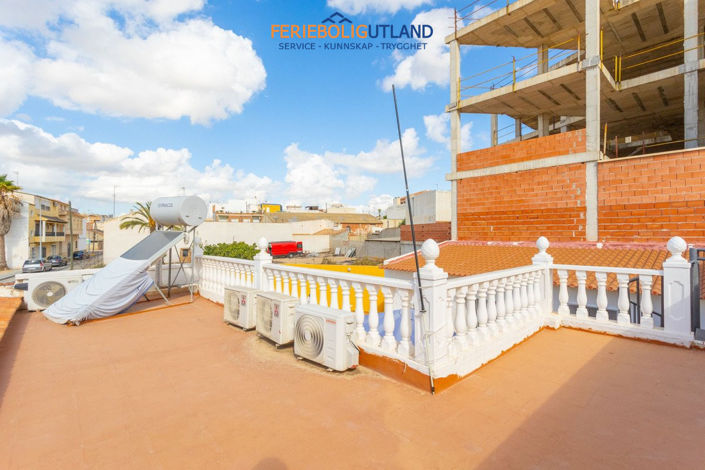 Image No.29-4 Bed Townhouse for sale