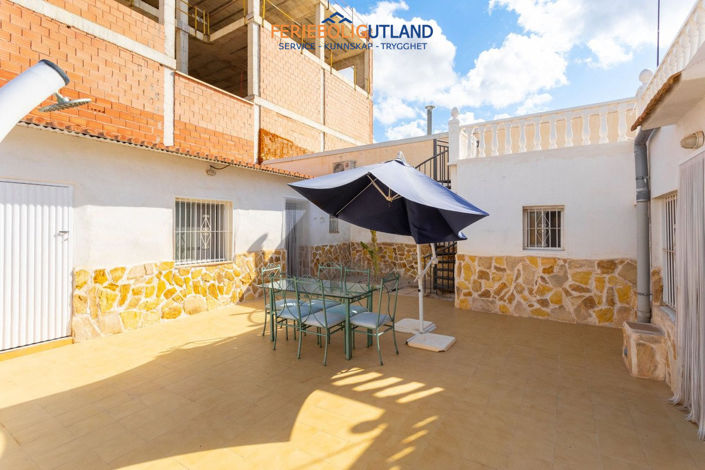 Image No.33-4 Bed Townhouse for sale