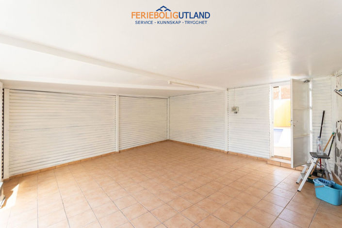 Image No.34-4 Bed Townhouse for sale