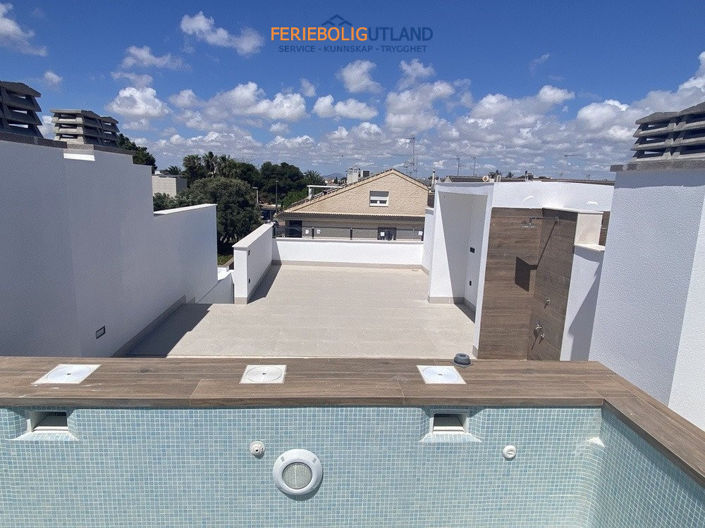 Image No.22-2 Bed Bungalow for sale