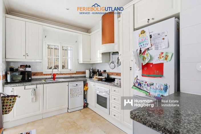 Image No.13-2 Bed Townhouse for sale