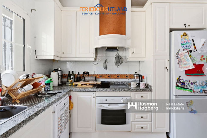 Image No.14-2 Bed Townhouse for sale