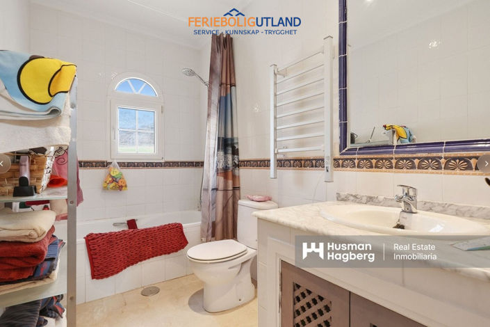 Image No.24-2 Bed Townhouse for sale