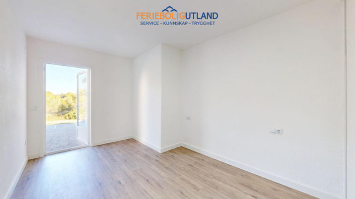 Image No.29-2 Bed Apartment for sale