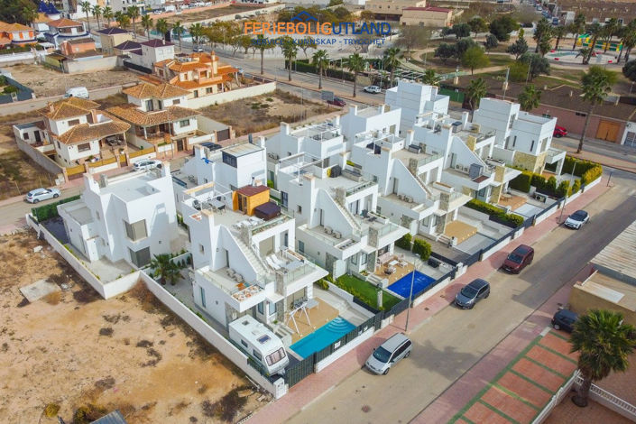 Image No.2-4 Bed Villa for sale