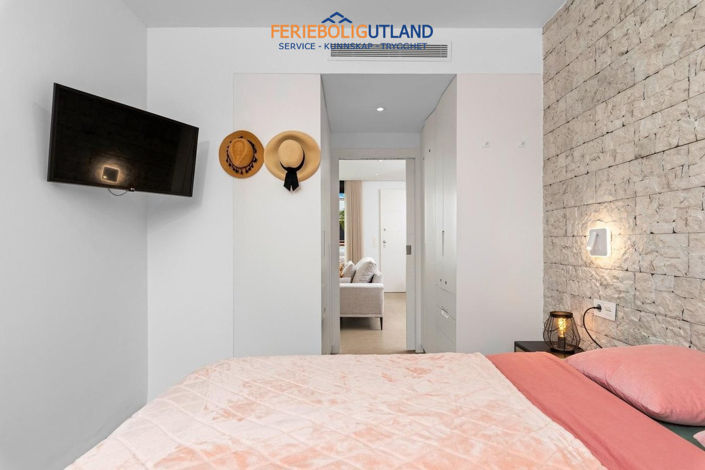 Image No.12-2 Bed Apartment for sale