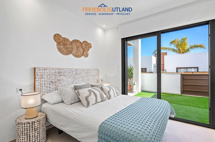 Image No.21-3 Bed Apartment for sale