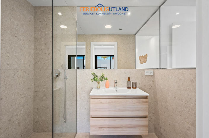 Image No.27-3 Bed Apartment for sale