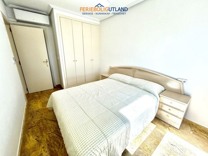 Image No.17-3 Bed Townhouse for sale