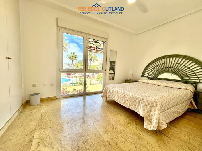 Image No.19-3 Bed Townhouse for sale