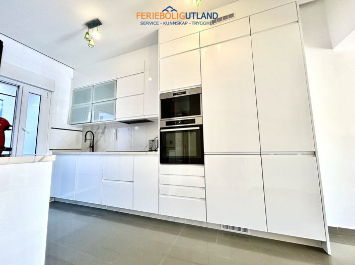 Image No.9-3 Bed Townhouse for sale