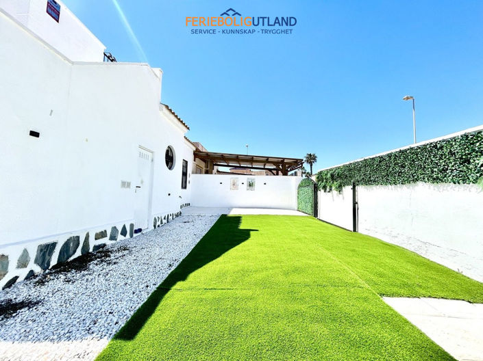 Image No.25-2 Bed Townhouse for sale