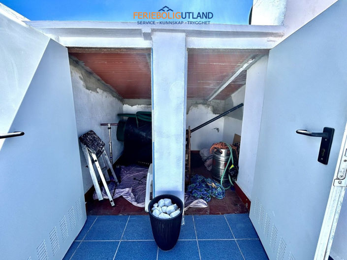 Image No.26-2 Bed Townhouse for sale