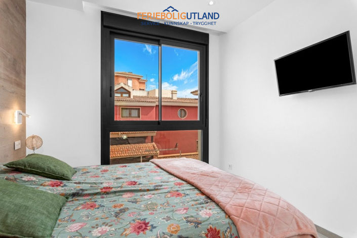 Image No.20-2 Bed Apartment for sale