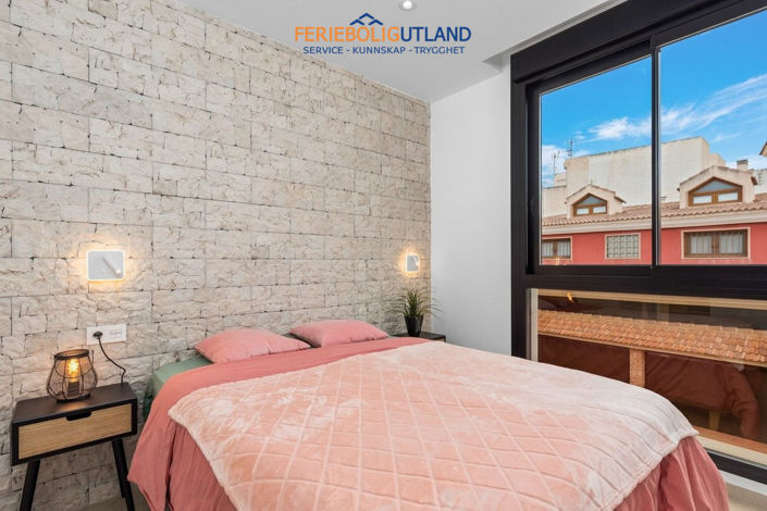 Image No.28-2 Bed Apartment for sale