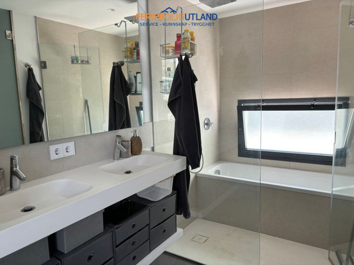 Image No.16-2 Bed Apartment for sale