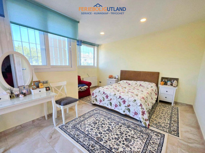 Image No.24-5 Bed Villa for sale