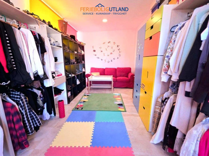 Image No.28-5 Bed Villa for sale