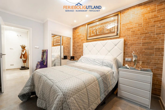 Image No.18-2 Bed Apartment for sale