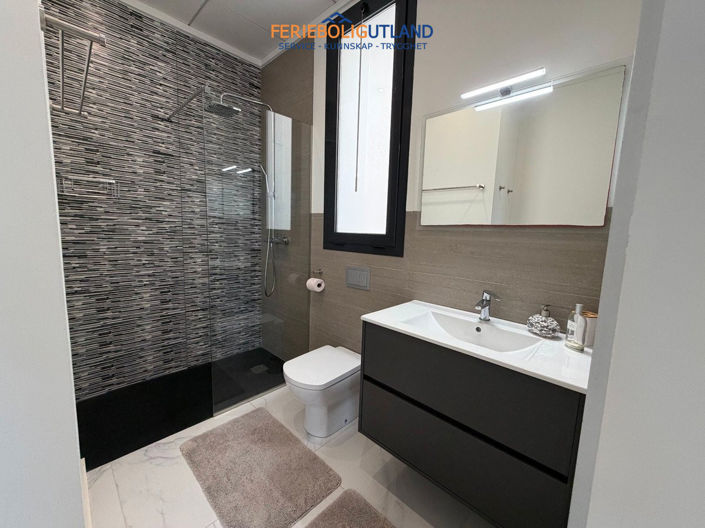 Image No.15-3 Bed Villa for sale