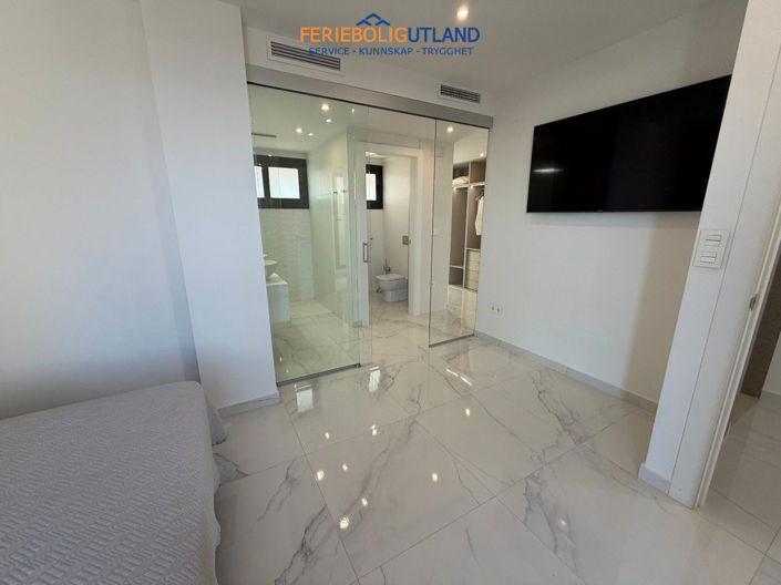 Image No.17-3 Bed Villa for sale