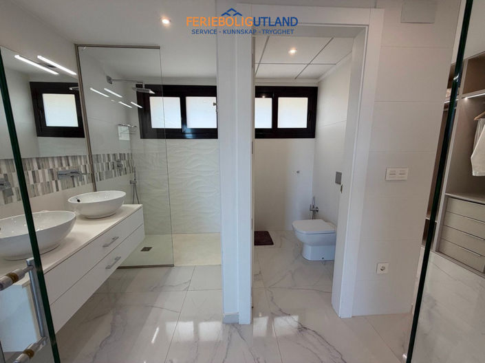 Image No.18-3 Bed Villa for sale