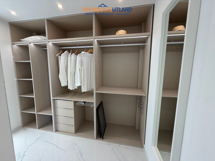 Image No.19-3 Bed Villa for sale