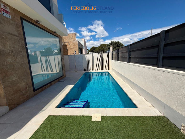 Image No.2-3 Bed Villa for sale