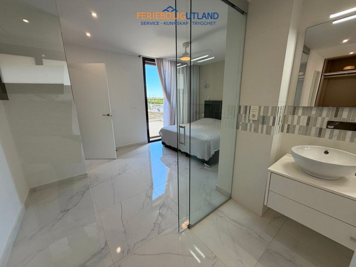 Image No.21-3 Bed Villa for sale