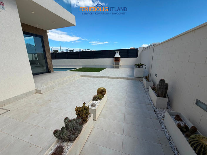 Image No.25-3 Bed Villa for sale