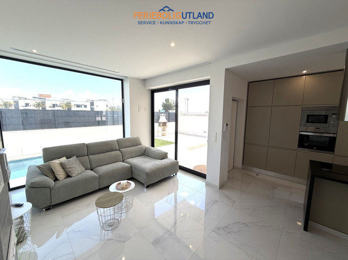 Image No.3-3 Bed Villa for sale