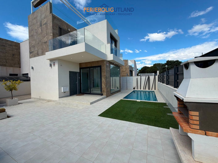 Image No.30-3 Bed Villa for sale