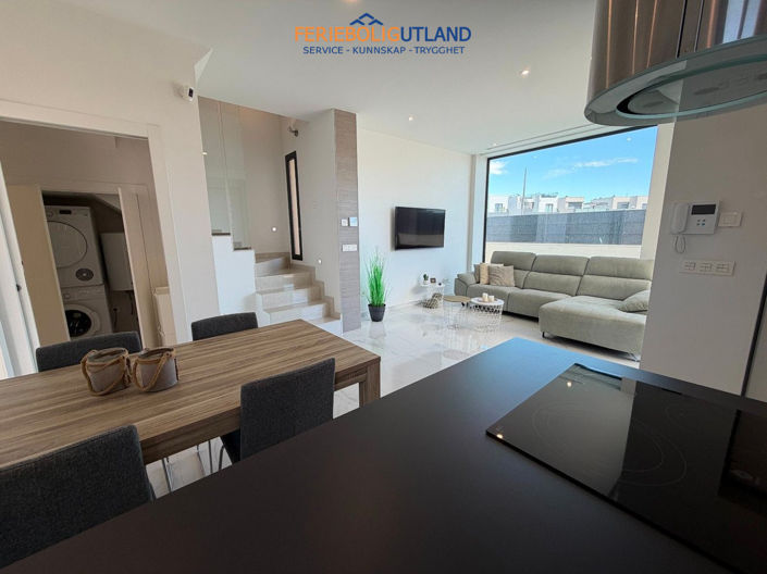 Image No.7-3 Bed Villa for sale