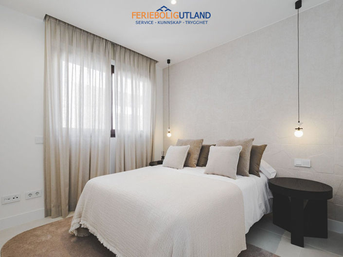 Image No.33-2 Bed Apartment for sale