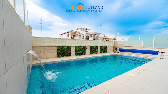 Image No.3-4 Bed Villa for sale