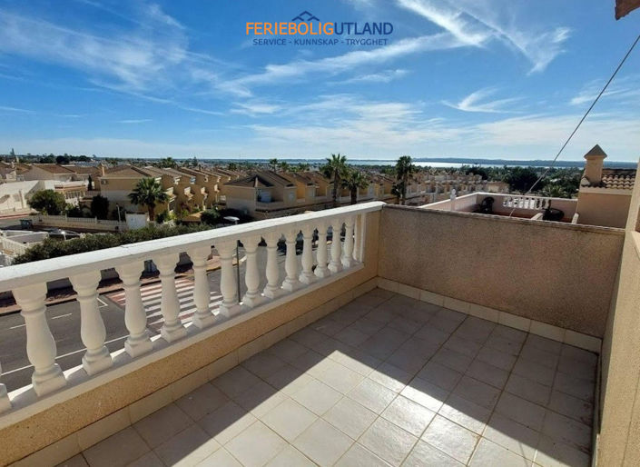 Image No.18-2 Bed Townhouse for sale