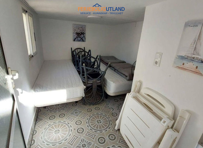 Image No.20-2 Bed Townhouse for sale
