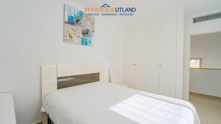 Image No.37-3 Bed Townhouse for sale