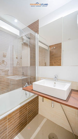 Image No.43-3 Bed Townhouse for sale