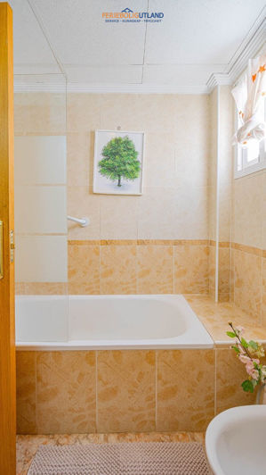 Image No.27-3 Bed Quad for sale