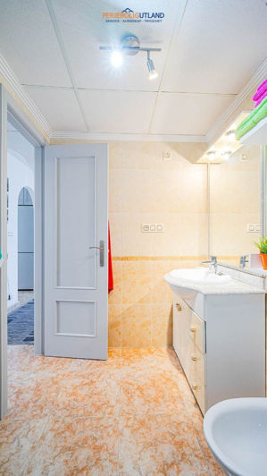 Image No.28-2 Bed Apartment for sale