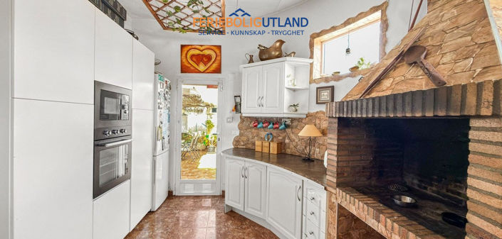 Image No.30-7 Bed Villa for sale