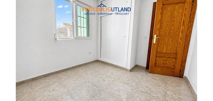 Image No.17-2 Bed Townhouse for sale
