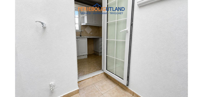 Image No.9-2 Bed Townhouse for sale