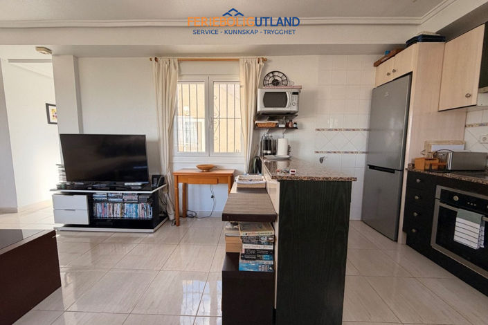 Image No.8-2 Bed Townhouse for sale