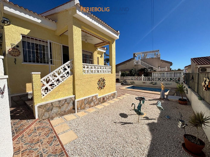 Image No.4-2 Bed Villa for sale